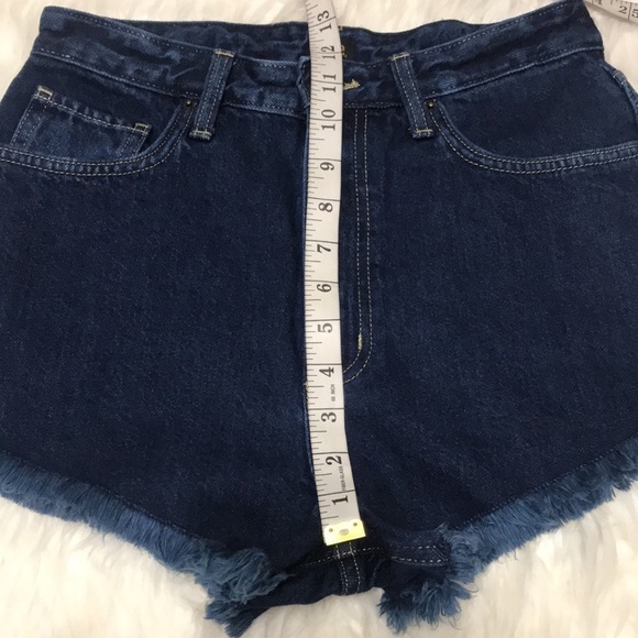 𝅺Lee High Rise Frayed Hem Jean Shorts 28 - Picture 6 of 12